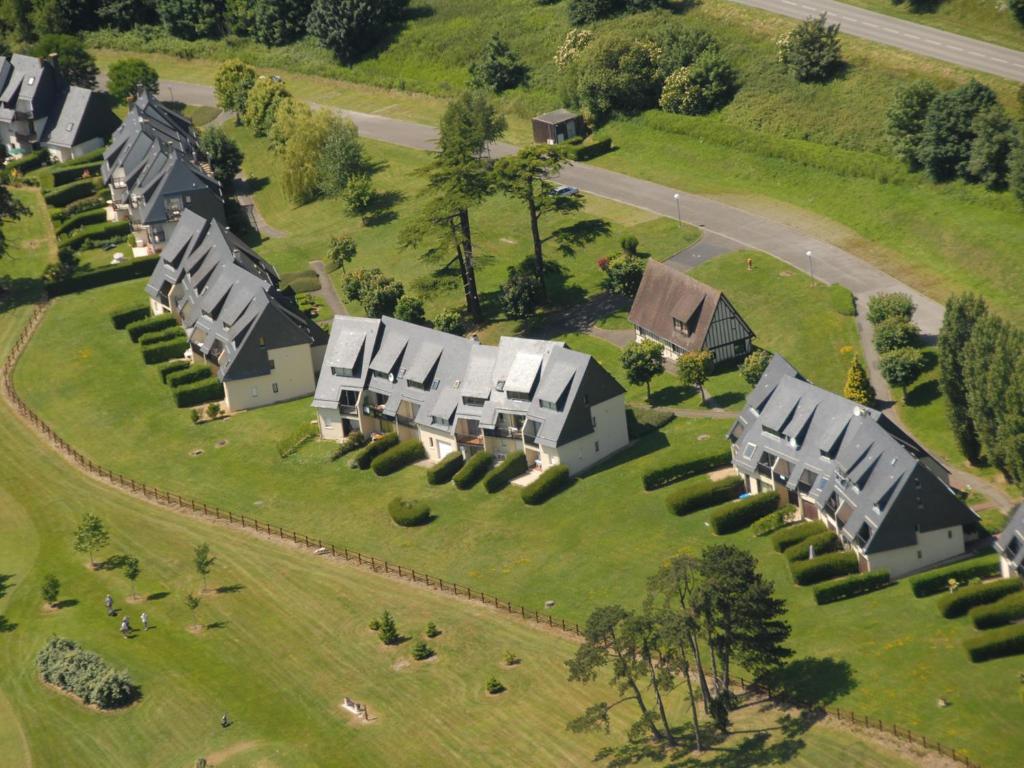 Lagrange Vacances Les Hauts De Clairvallon Houlgate Ruang foto